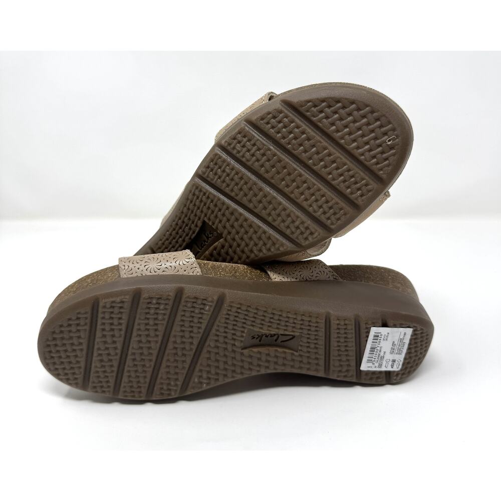 Clarks Women's Calenne Maye Wedge Sandal, Sand Combi,  Size 8.5 - Picture 6 of 7